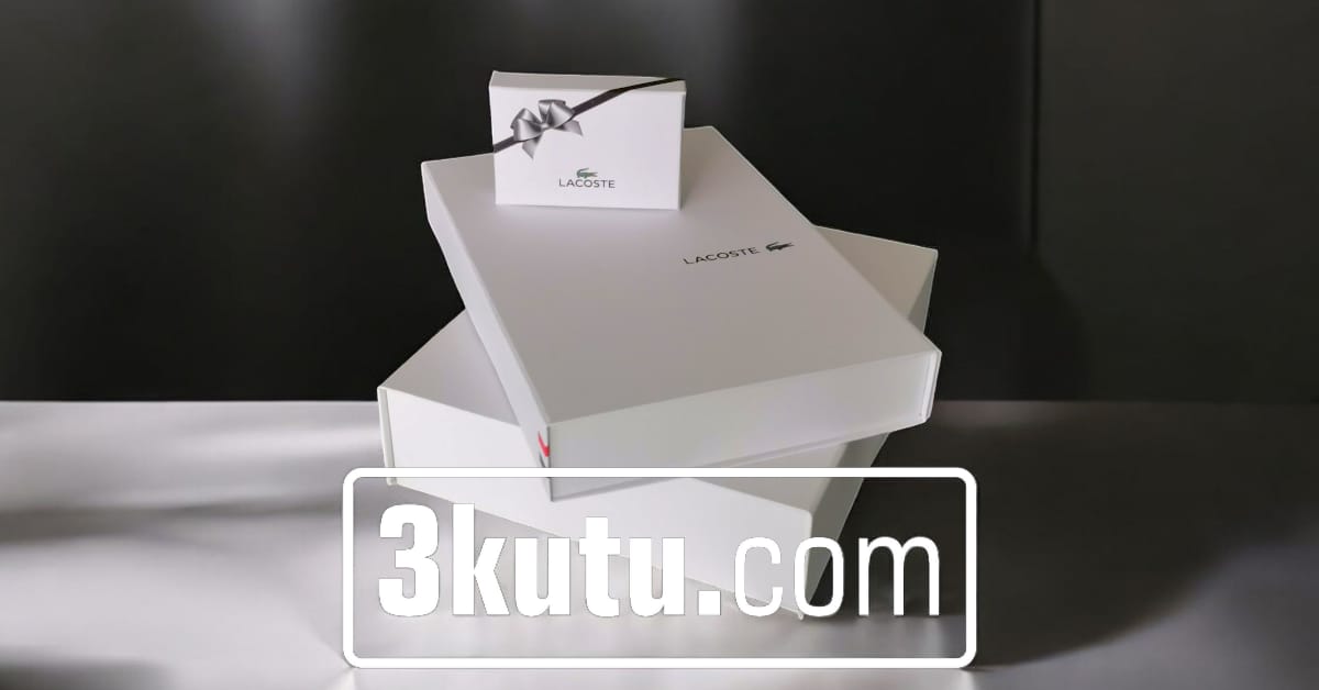 Tekstil ve hediye kutuları üreticisi olarak, şık ve dayanıklı ambalaj çözümleri sunuyoruz. Özel tasarım seçeneklerimizle markanızı en prestijli şekilde yansıtmanızı sağlıyoruz.